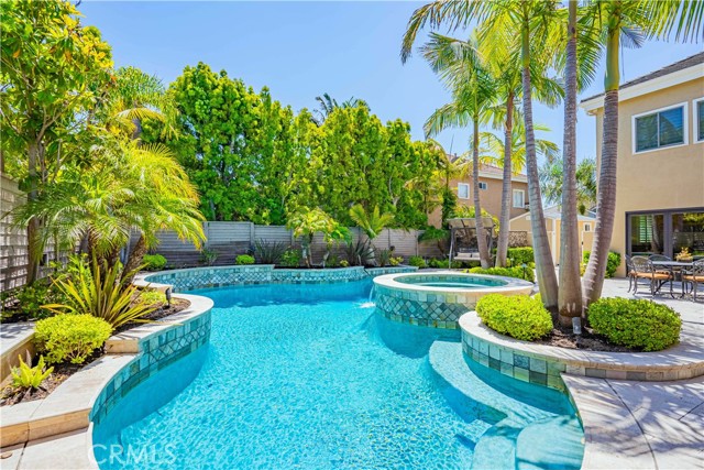 6561 Horseshoe Lane, Huntington Beach CA: https://media.crmls.org/medias/e876ede6-7ba6-4549-94cf-eddfe95c97de.jpg