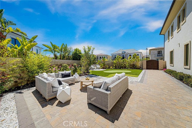 77 Eider Run, Irvine CA: https://media.crmls.org/medias/e8771f4f-427a-472e-b86a-ba56ad29310a.jpg