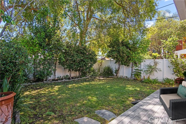 Detail Gallery Image 16 of 38 For 15103 Hartsook St, Sherman Oaks,  CA 91403 - 3 Beds | 2 Baths