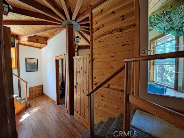 13892 Davos Drive, Truckee CA: https://media.crmls.org/medias/e877f93d-7607-4def-aecf-c48fffad5fbe.jpg