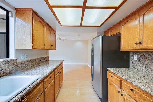 1161 SPAZIER Avenue, Glendale CA: https://media.crmls.org/medias/e8782c1c-37ba-4bd7-8c98-e933ff71def6.jpg