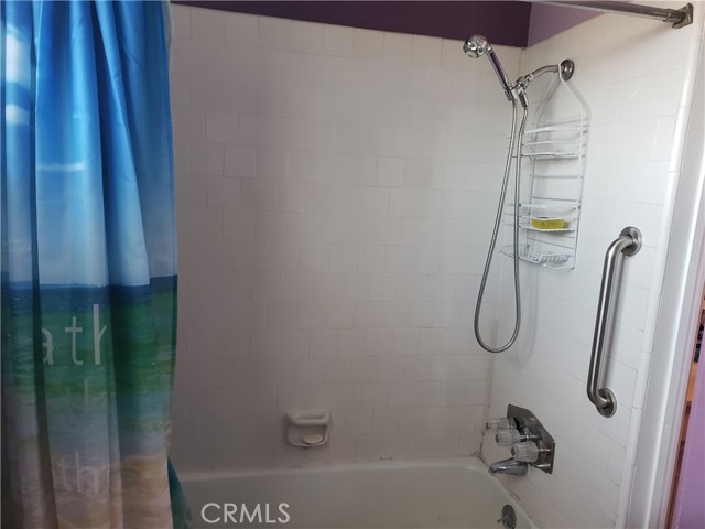 Detail Gallery Image 11 of 15 For 1500 W 107th, Los Angeles,  CA 90047 - 3 Beds | 2/1 Baths