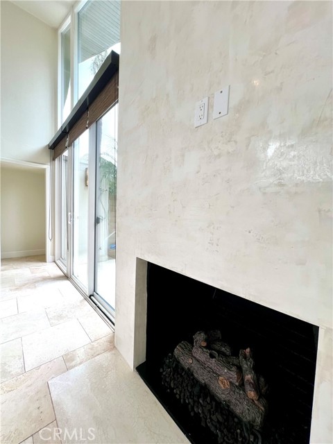 Detail Gallery Image 10 of 28 For 4100 Shorecrest Ln, Corona Del Mar,  CA 92625 - 2 Beds | 1 Baths