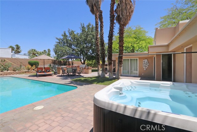 Detail Gallery Image 40 of 47 For 576 E Desert Holly Cir, Palm Springs,  CA 92262 - 3 Beds | 2 Baths