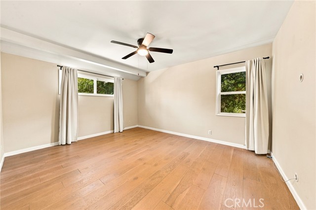 13047 Magnolia Boulevard photo 30