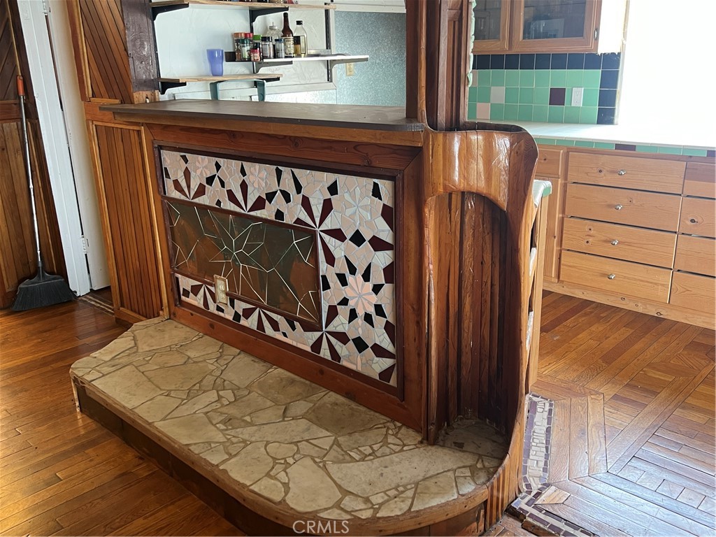 https://media.crmls.org/medias/e87a07dc-5345-4106-be08-2487eb4d58d2.jpg?preset=X-Large