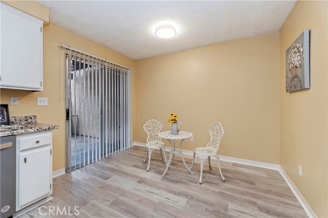 Detail Gallery Image 11 of 26 For 12198 Orchid Ln #C,  Moreno Valley,  CA 92557 - 2 Beds | 1/1 Baths