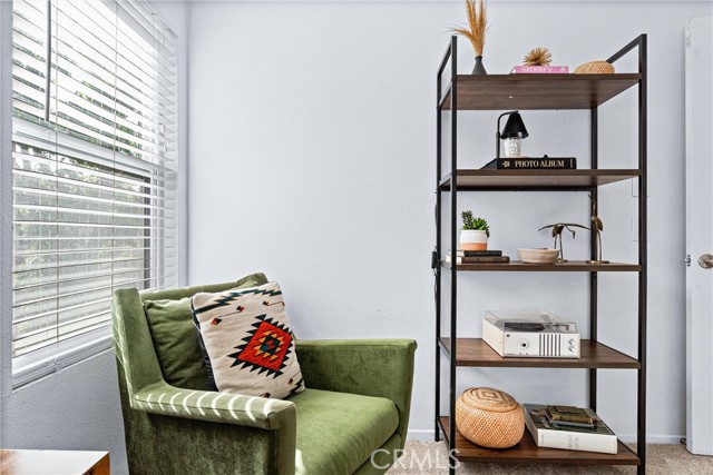 5847 E Rocking Horse Way, Orange CA: https://media.crmls.org/medias/e87b47c5-e14b-4ee1-9e7e-0129cdc49094.jpg