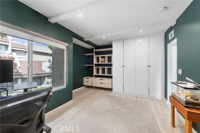 Detail Gallery Image 17 of 23 For 11744 Moorpark, Studio City,  CA 91604 - 2 Beds | 2/1 Baths