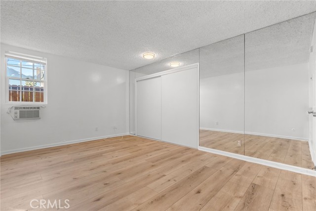 Detail Gallery Image 17 of 26 For 8649 Sunland Bld #5,  Sun Valley,  CA 91352 - 2 Beds | 1 Baths