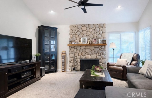 Detail Gallery Image 8 of 16 For 4924 E Budlong St, Anaheim,  CA 92807 - 3 Beds | 2 Baths