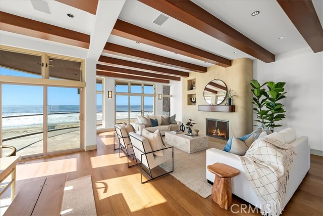 Detail Gallery Image 5 of 38 For 1800 the Strand, Manhattan Beach,  CA 90266 - 5 Beds | 5/1 Baths
