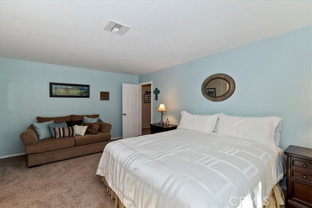 Detail Gallery Image 35 of 49 For 28065 Peninsula, Lake Arrowhead,  CA 92352 - 4 Beds | 3/1 Baths