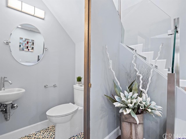 2 Bed Home for Sale in Studio City, California