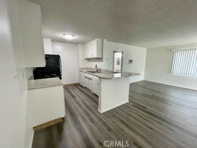 685 E Vista Chino, Palm Springs CA: https://media.crmls.org/medias/e87eb29b-33f0-474d-abf7-e9e71e4fa56f.jpg