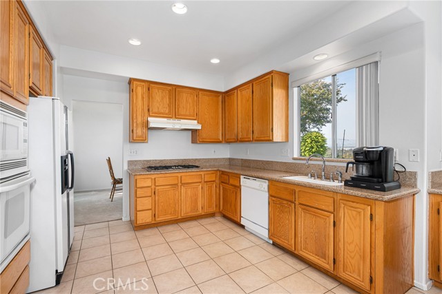 17289 Eastview Drive, Chino Hills CA: https://media.crmls.org/medias/e87ecb8f-422f-43b7-88a5-9c933783d14d.jpg