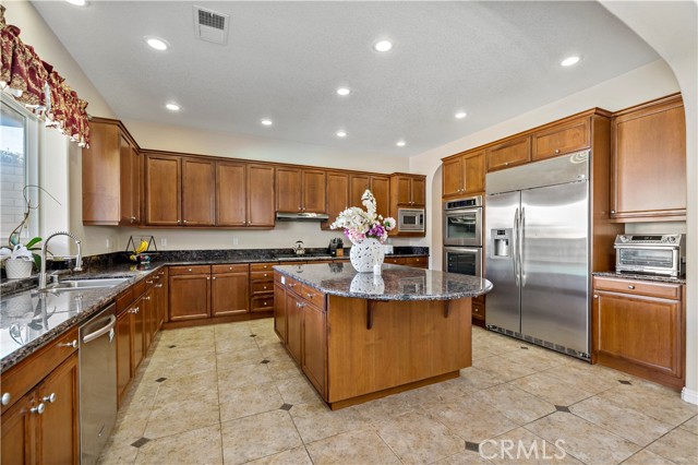 Detail Gallery Image 18 of 62 For 16665 S Peak Ct, Riverside,  CA 92503 - 4 Beds | 3/1 Baths