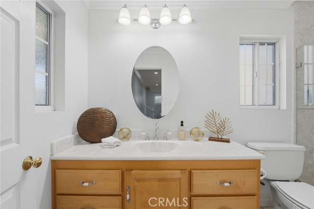 Detail Gallery Image 12 of 29 For 9809 Houghton Ave, Santa Fe Springs,  CA 90670 - 3 Beds | 2 Baths