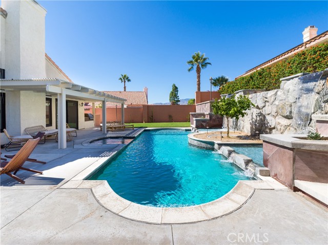 65800 Avenida Ladera, Desert Hot Springs CA: https://media.crmls.org/medias/e87fff6b-06b8-4e3d-88fe-630629e16453.jpg