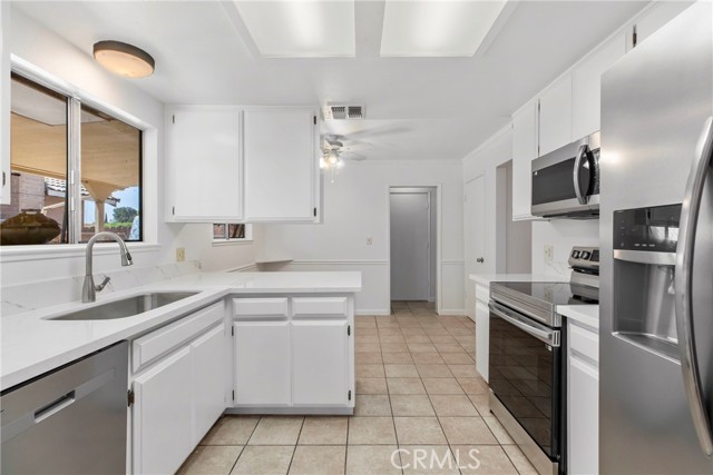 Detail Gallery Image 13 of 42 For 766 Meadowlark Ave, Los Banos,  CA 93635 - 3 Beds | 2 Baths