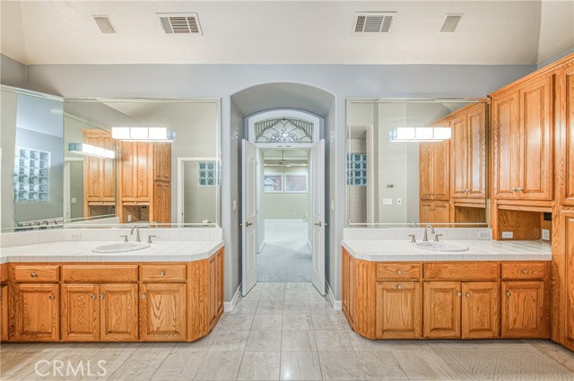 Detail Gallery Image 53 of 67 For 10069 N Spanish Bay Dr, Fresno,  CA 93720 - 5 Beds | 4/1 Baths