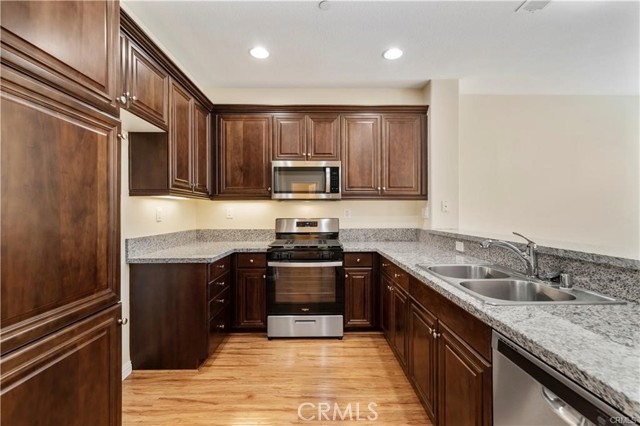 Detail Gallery Image 4 of 12 For 28250 Socorro St #89,  Murrieta,  CA 92563 - 3 Beds | 2/1 Baths