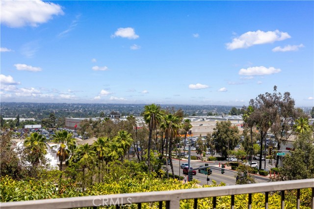 13199 Spire Circle, Chino Hills CA: https://media.crmls.org/medias/e88116ba-b2bc-46fa-9358-e2569dd711eb.jpg
