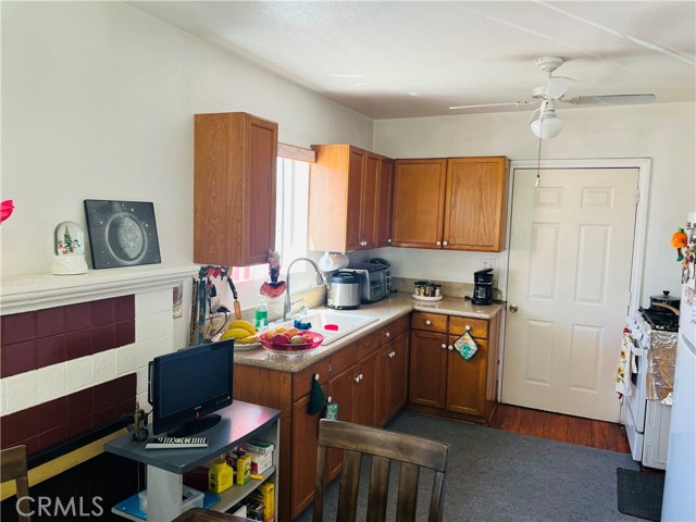 Detail Gallery Image 8 of 16 For 535 W Olive St, Inglewood,  CA 90301 - – Beds | – Baths
