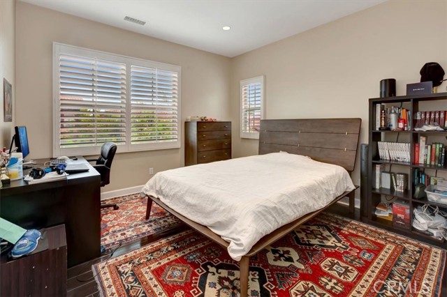 27 Looking Glass, Irvine CA: https://media.crmls.org/medias/e88305ea-9e79-49e0-850e-0d9482c65e5b.jpg
