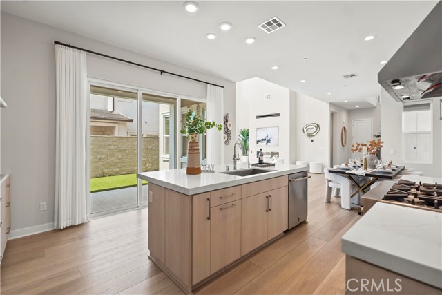 251 Brackens, Lake Forest CA: https://media.crmls.org/medias/e883203b-4a81-47f3-8cdf-45b55efe74ba.jpg