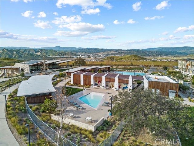 Detail Gallery Image 40 of 43 For 27013 Hummingbird Ln, Valencia,  CA 91381 - 3 Beds | 3 Baths