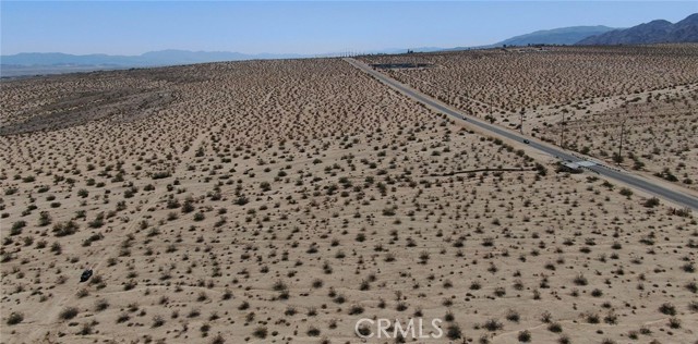 70100 2 Mile Road, 29 Palms CA: https://media.crmls.org/medias/e883dc52-fe43-4d87-874c-6e4e55424de1.jpg