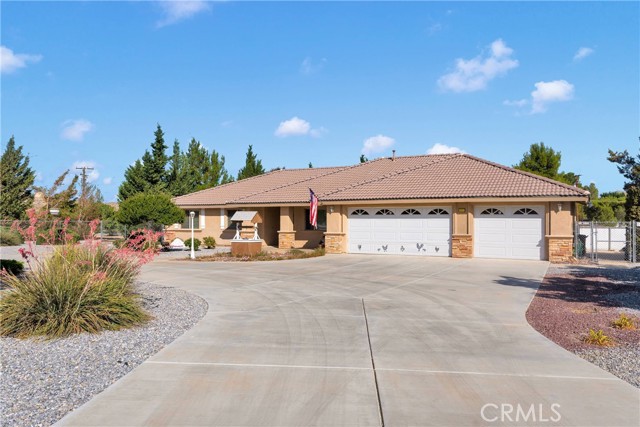 14908 Dakota Road, Apple Valley CA: https://media.crmls.org/medias/e8842435-8134-4772-83ac-6667604a2f67.jpg