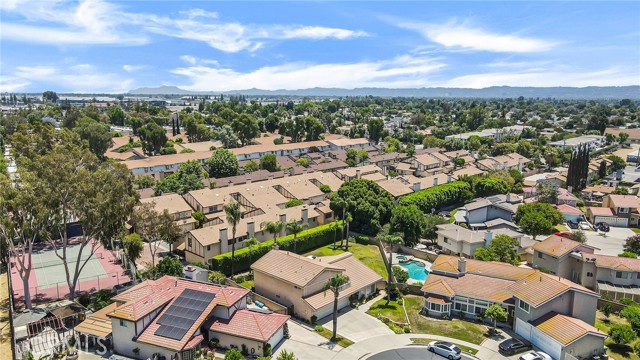 17262 Chase Street, Northridge CA: https://media.crmls.org/medias/e8869a64-9b19-49d4-9757-2d6ffc1567ce.jpg