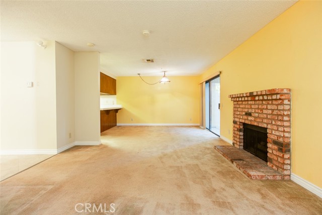 640 Juniper Way, La Habra CA: https://media.crmls.org/medias/e88733e1-3997-413e-b306-d60187691e1e.jpg