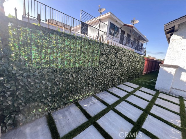 Detail Gallery Image 6 of 58 For 1131 E 21st, Long Beach,  CA 90806 - 5 Beds | 5 Baths