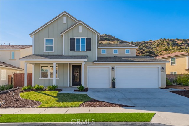 Detail Gallery Image 3 of 40 For 2872 Santa Fiora, Corona,  CA 92882 - 5 Beds | 3 Baths