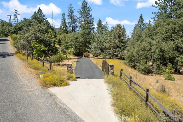 Detail Gallery Image 4 of 64 For 56207 Manzanita Lake Dr, North Fork,  CA 93643 - 3 Beds | 2/1 Baths