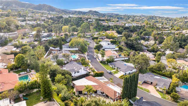 Detail Gallery Image 47 of 54 For 16381 Mandalay Dr, Encino,  CA 91346 - 3 Beds | 3 Baths