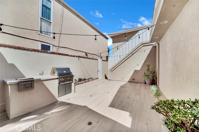 Detail Gallery Image 30 of 33 For 227 48th St, Newport Beach,  CA 92663 - 4 Beds | 4/1 Baths