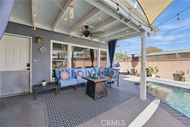 9489 Muroc Street, Bellflower CA: https://media.crmls.org/medias/e88a9572-9bee-437a-887d-678be89d46ea.jpg