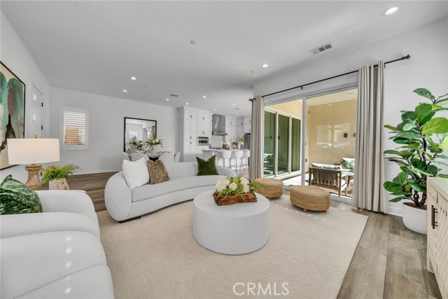 Detail Gallery Image 10 of 68 For 446 Chorus, Irvine,  CA 92618 - 4 Beds | 4 Baths