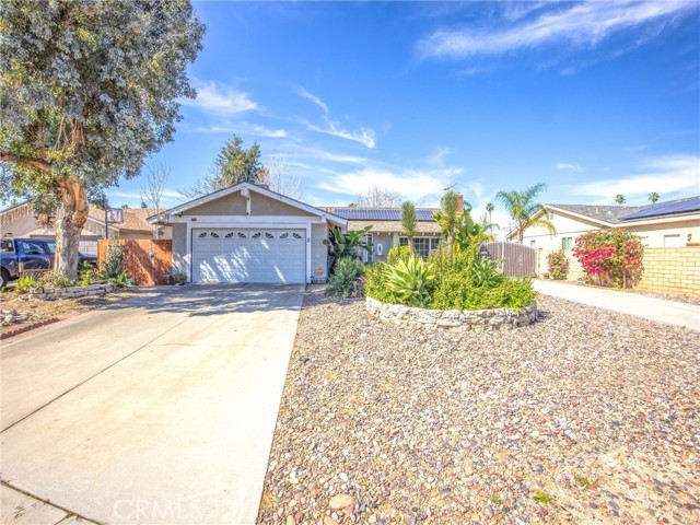 Detail Gallery Image 4 of 47 For 1539 Robyn, Redlands,  CA 92374 - 4 Beds | 2 Baths