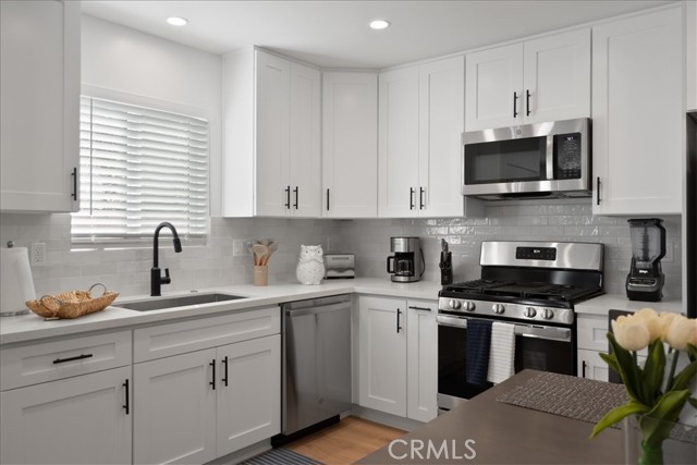 Detail Gallery Image 11 of 13 For 718 S Claudina, Anaheim,  CA 92805 - 6 Beds | 5 Baths