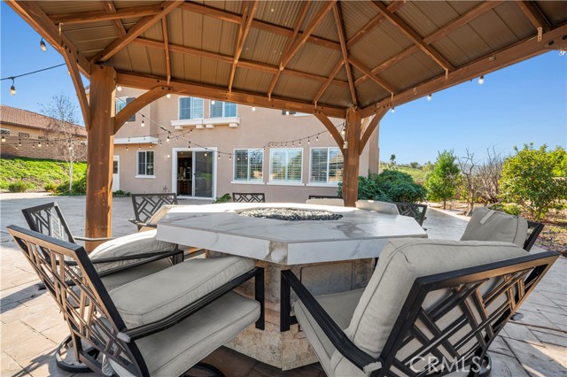 Detail Gallery Image 13 of 52 For 12810 Sierra Creek, Riverside,  CA 92503 - 5 Beds | 3 Baths