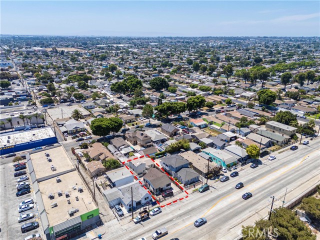 1142 E Century Boulevard, Los Angeles CA: https://media.crmls.org/medias/e88df4fa-f0fd-4da6-8e98-55933c88c703.jpg