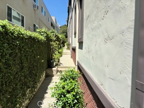 Detail Gallery Image 40 of 54 For 2249 Montrose Ave #7,  Montrose,  CA 91020 - 3 Beds | 2/1 Baths