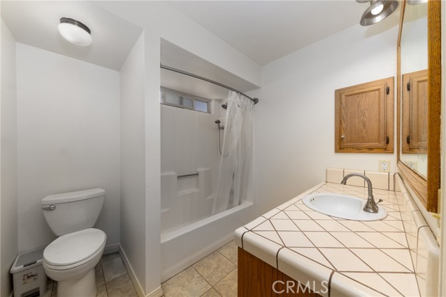14734 Melbourne Avenue, Hesperia CA: https://media.crmls.org/medias/e88e74d7-64ce-48f3-9d71-f7c356c234e9.jpg