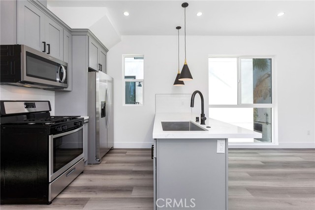 1255 North Gower Street photo 3