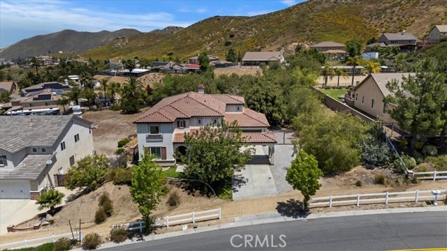 Detail Gallery Image 4 of 75 For 2831 Crestview Dr, Norco,  CA 92860 - 5 Beds | 3 Baths